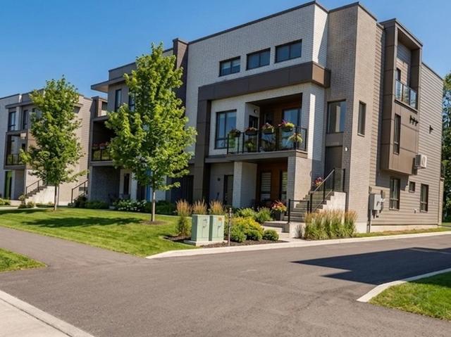 Apartment for rent in Les Moulins, Quebec