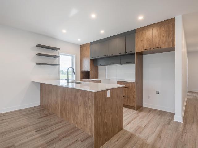 Apartment for rent in La Vallée-du-richelieu, Quebec