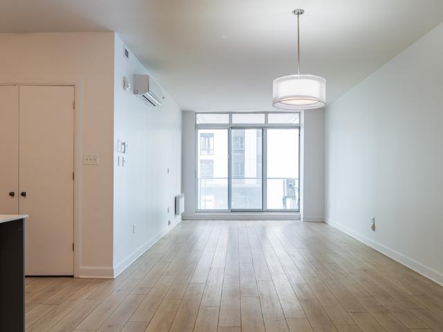 Apartment for rent in Chomedey, Quebec