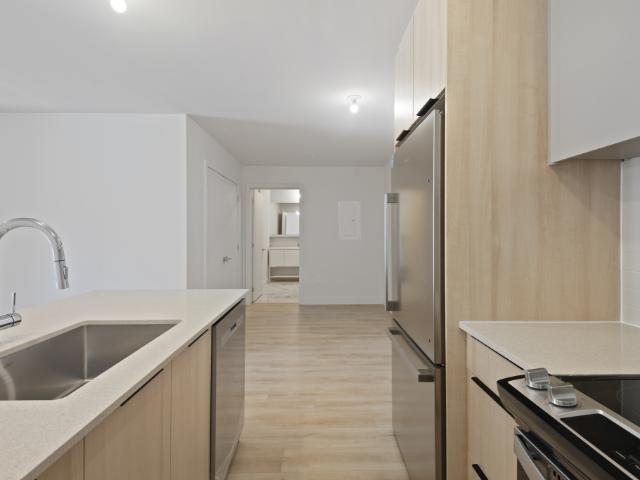 Apartment for rent in Dollard-des-ormeaux, Quebec