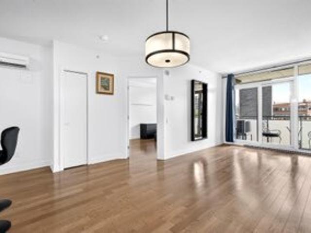 Apartment for rent in Le Triangle, Montréal