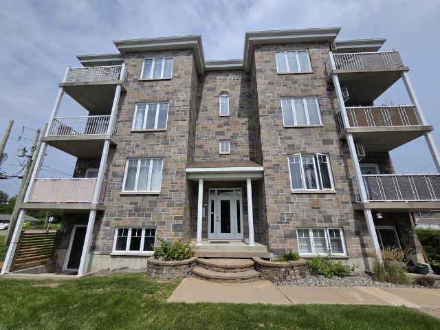 Apartment for rent in La Côte-de-beaupré, Quebec
