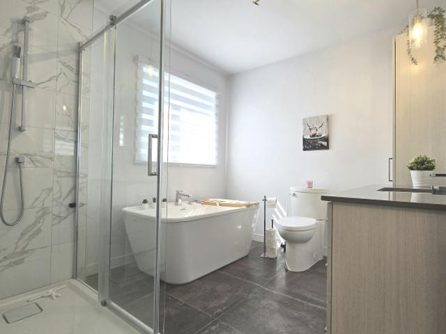 Apartment for rent in Charlemagne, Quebec