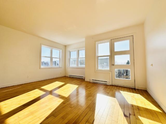 Apartment for rent in Montréal-est, Quebec