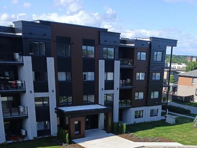 Apartment for rent in Les Moulins, Quebec