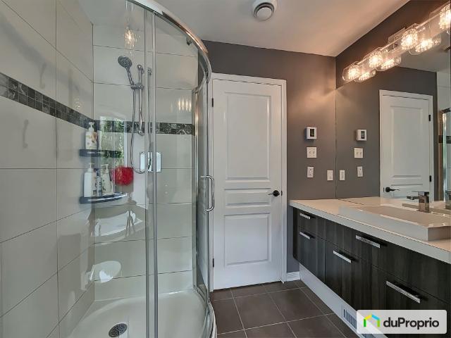 Condo for sale in Carignan