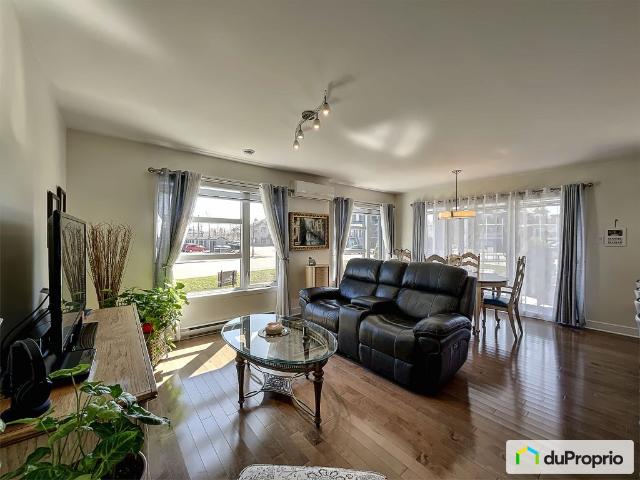 Condo for sale in Sainte-marthe-sur-le-lac
