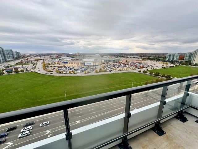 Apartment for rent in Central Erin Mills, Mississauga