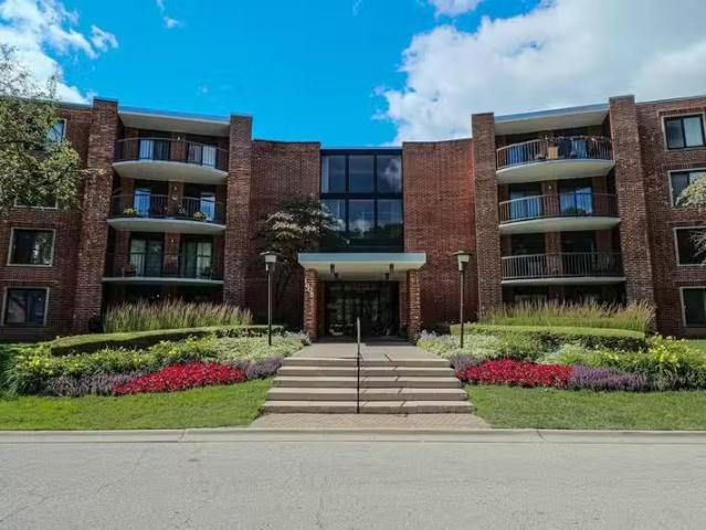 Condo for rent in Arlington Heights