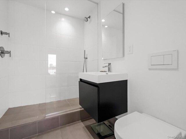 Condo for sale in Queens, Arverne