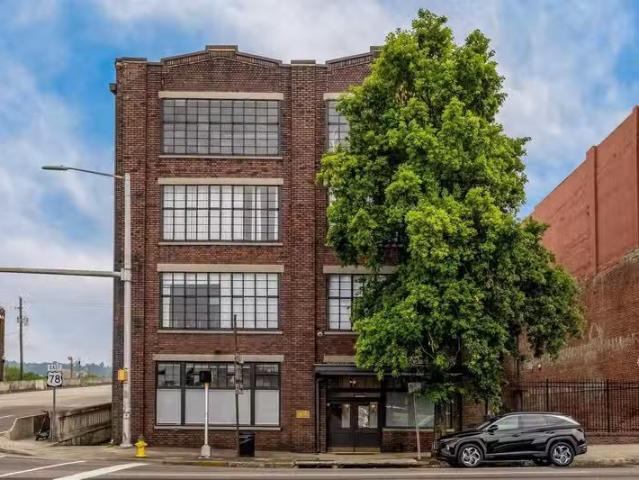 Condo for rent in Birmingham