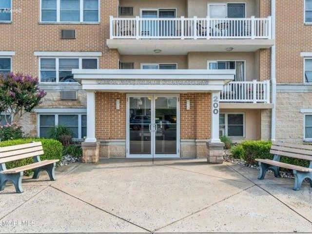 Condo for sale in Monmouth, New Jersey