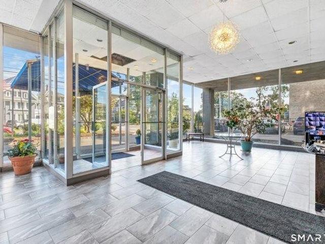 Condo for sale in Bridgeport, Connecticut