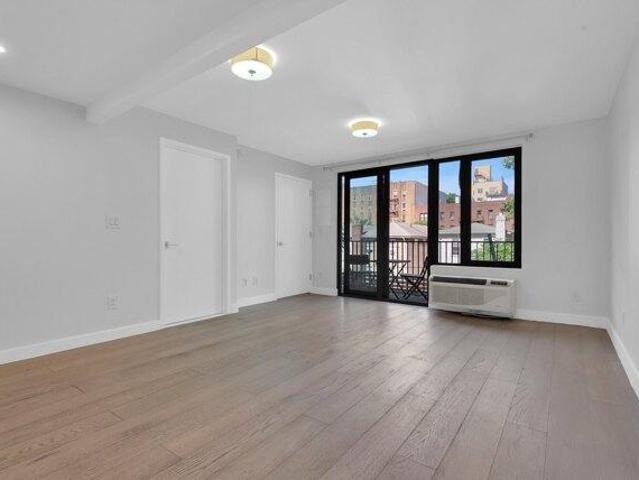 Condo for sale in Arverne, New York