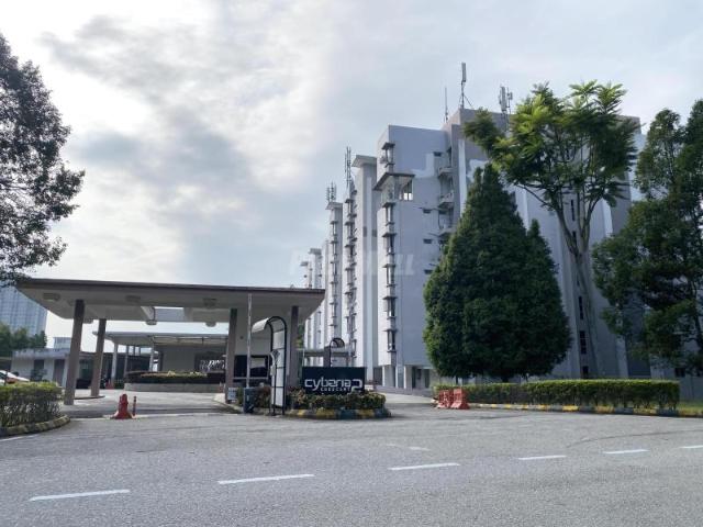 Apartment for rent in Tanjong Sepat, Selangor