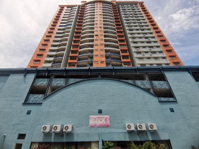 Condominium for sale in Malaka