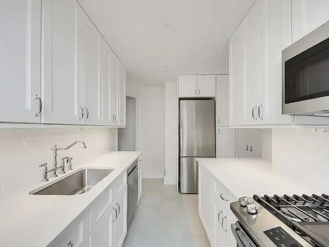 Condo for rent in Arverne, New York