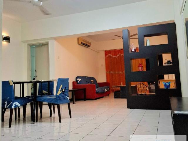 Room for rent in Mukim 13, Georgetown