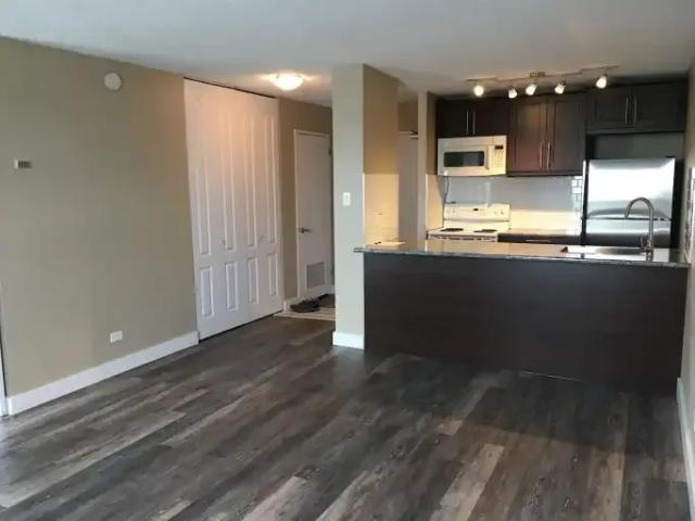 Condo for rent in Wîhkwêntôwin, Edmonton