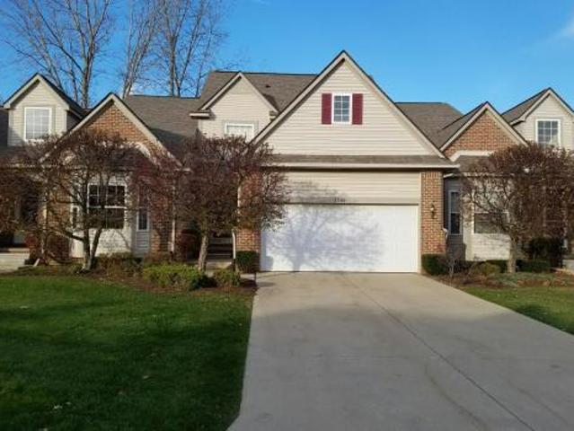 Condo for rent in Commerce Township, Michigan