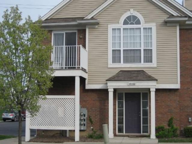 Condo for rent in Commerce Township, Michigan