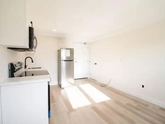 Condo for rent in Welland, Golden Horseshoe