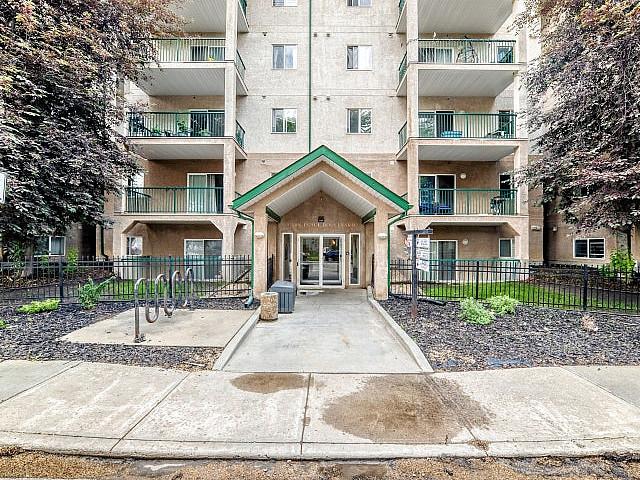 Condo for sale in Wedgewood, Alberta