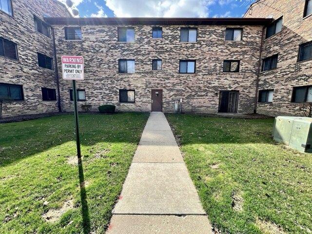 House for sale in Carol Stream, Illinois