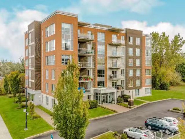 Condo for sale in Saint-lambert, Quebec
