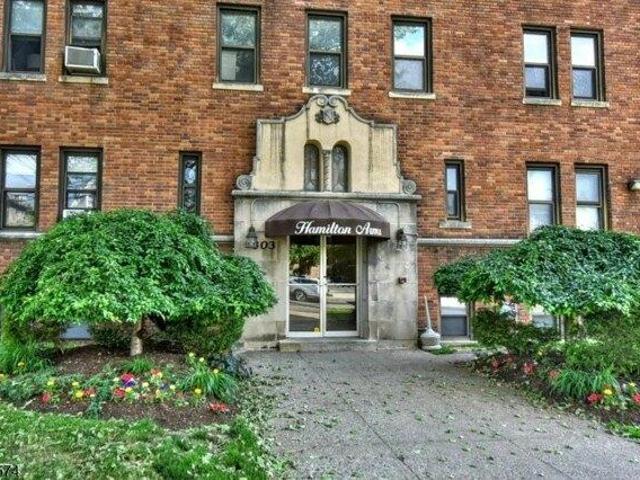 Condo for sale in Hackensack, New Jersey