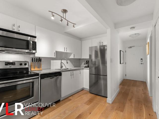 Apartment for rent in Lower Davie, Vancouver