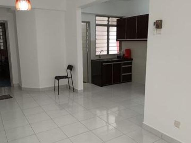 Serviced Residence for sale in Petaling, Subang Jaya