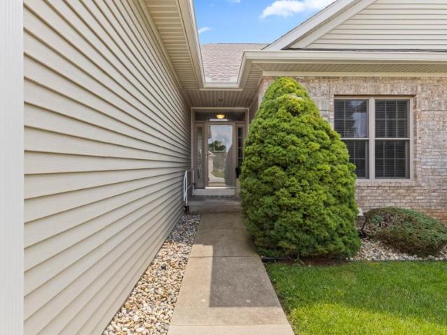 Condo for sale in Middlebury, Indiana