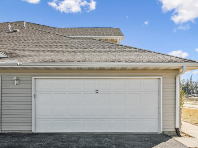 Condo for sale in Eldridge, Iowa