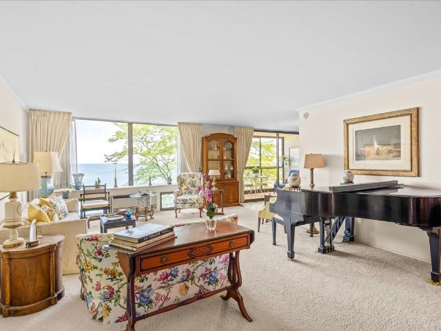Condo for sale in Wilmette, Illinois
