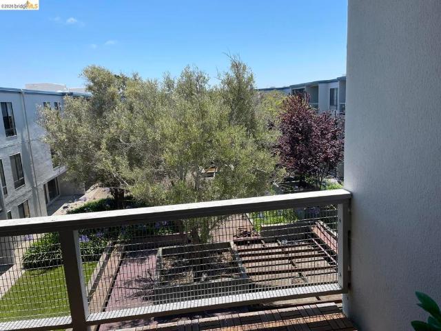 Condo for sale in Emeryville, California