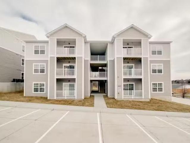 Condo for rent in Arnold