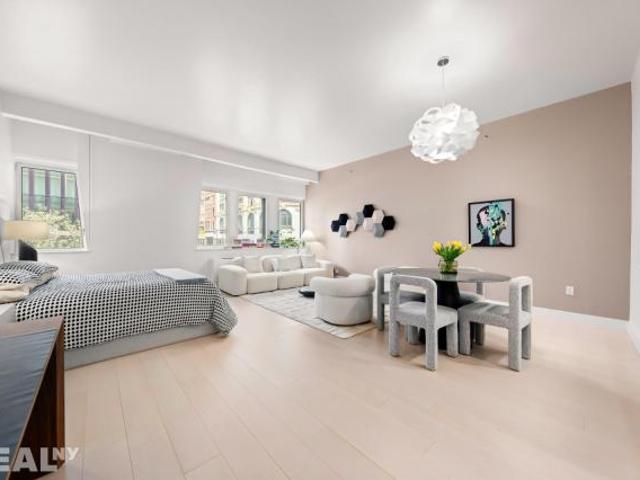 Condo for sale in Arverne, New York