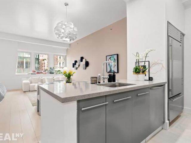 Condo for sale in Arverne, New York