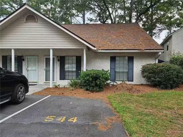 Condo for rent in Brunswick
