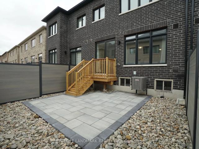 Townhouse for rent in Richmond Hill, Golden Horseshoe