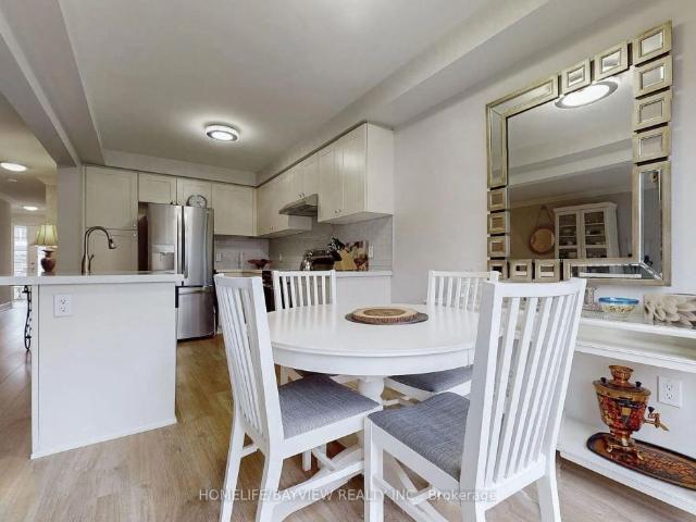 Townhouse for rent in Bradford West Gwillimbury, Ontario