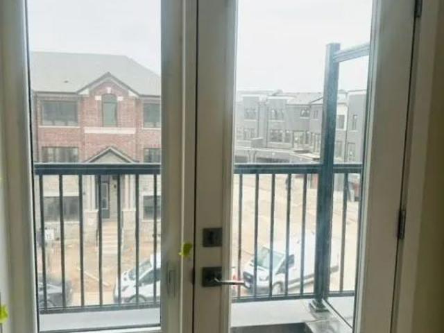 Townhouse for rent in Oakville, Ontario