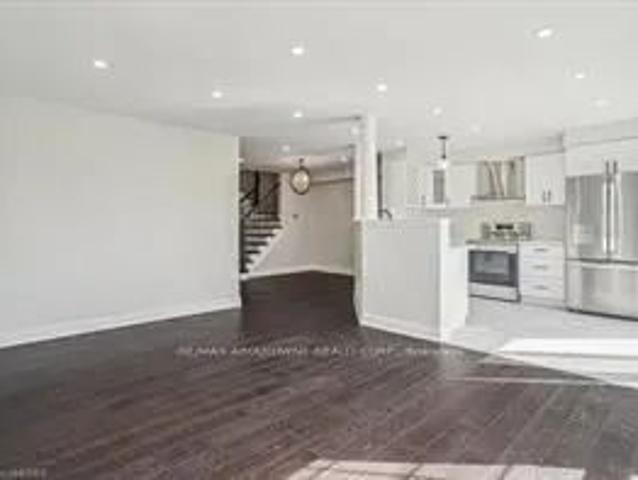 Townhouse for rent in Oakville, Ontario