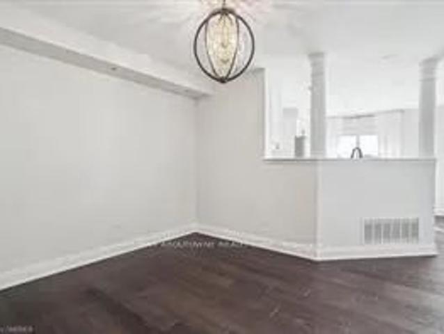 Townhouse for rent in Oakville, Ontario