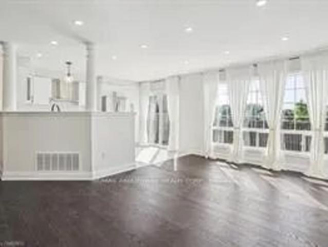 Townhouse for rent in Oakville, Ontario
