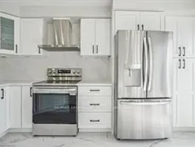 Townhouse for rent in Oakville, Golden Horseshoe