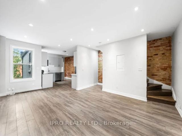 Townhouse for rent in Woburn, Ontario