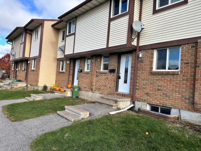 Apartment for rent in Pineview, Ottawa