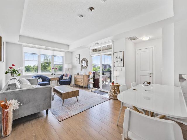 Apartment for rent in Oakville, Golden Horseshoe